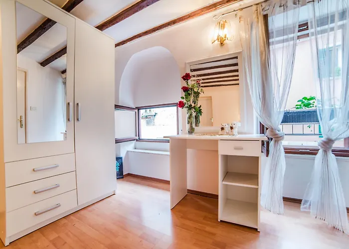 Apartment Dominik *